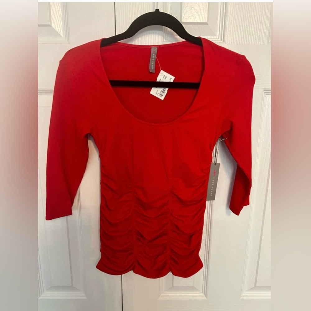 🌸NEW Last Tango Red Scoop Neck Top Size Small